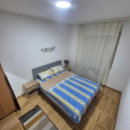 شقة Mina Požarevac